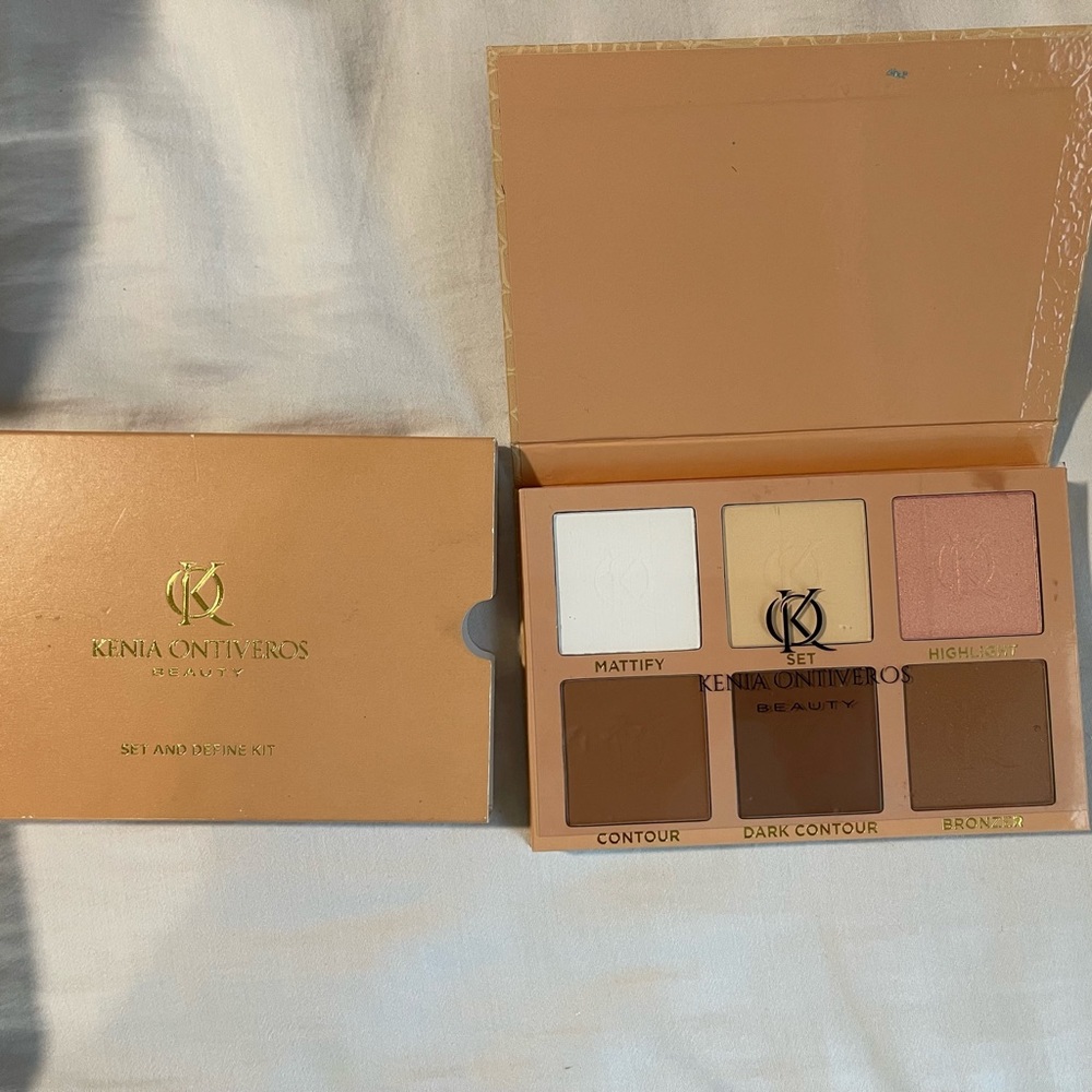 Kenia Ontiveros palette